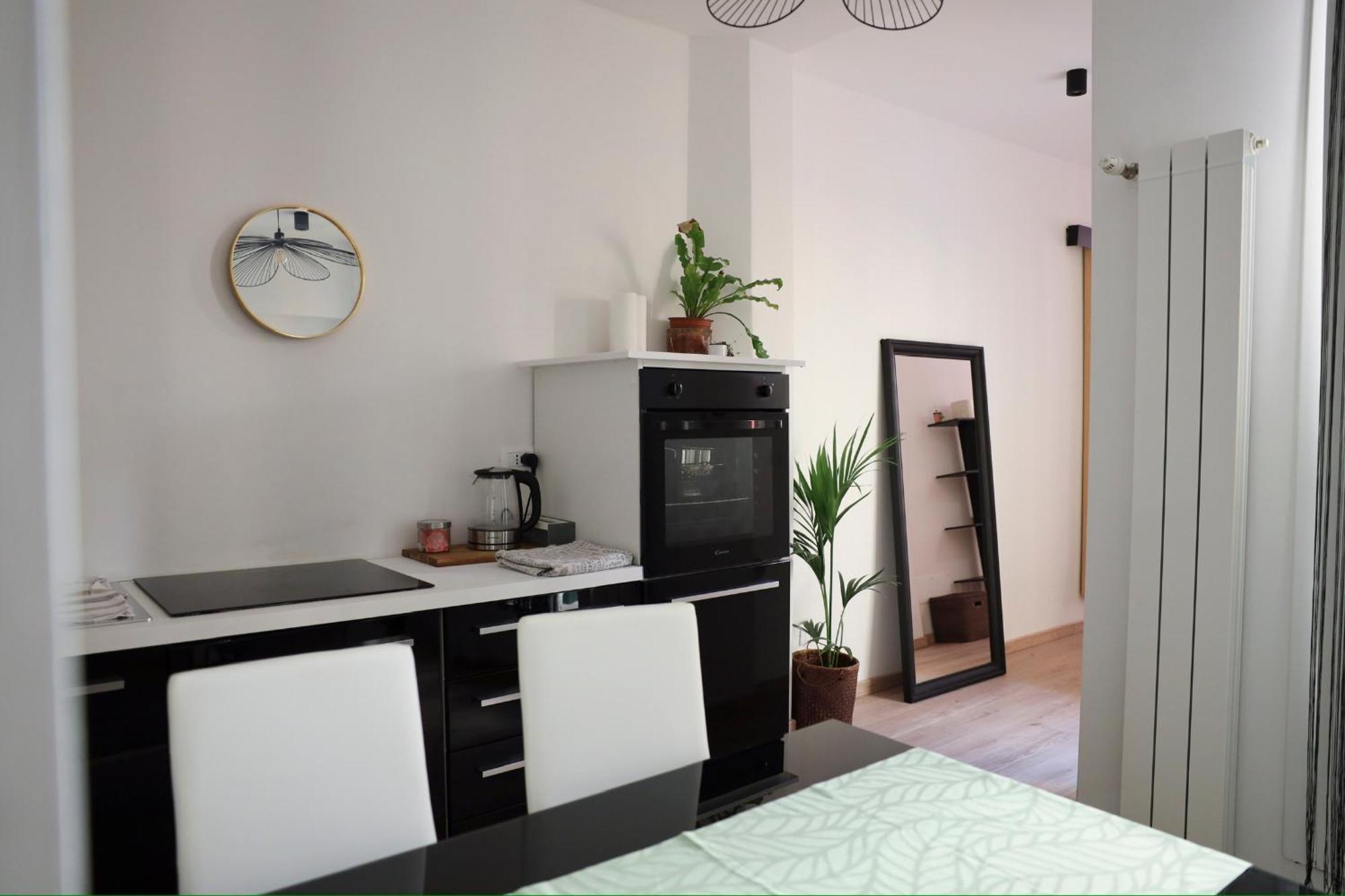 Urban Corner House Apartment โบโลญญา ภายนอก รูปภาพ