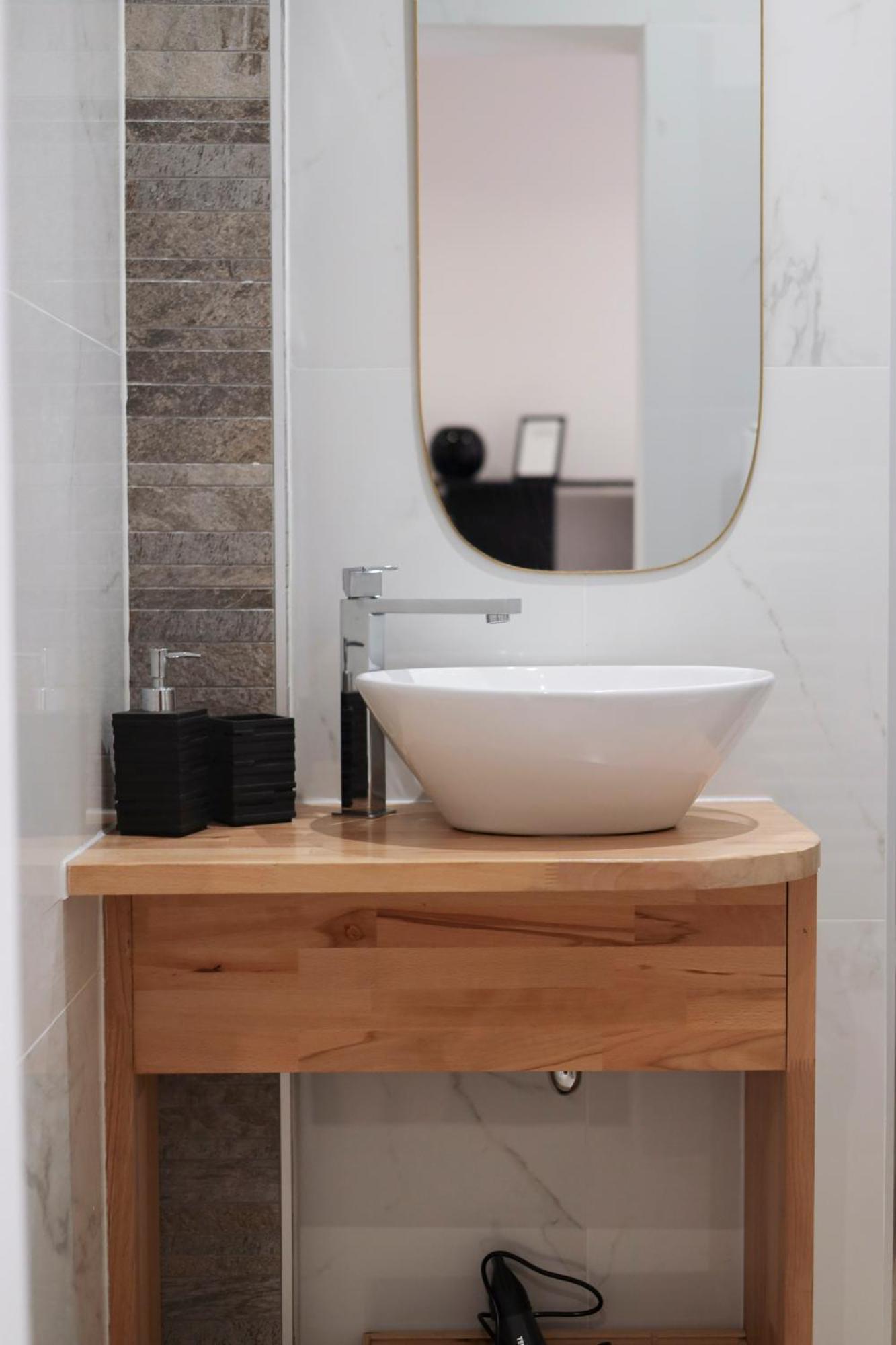 Urban Corner House Apartment โบโลญญา ภายนอก รูปภาพ